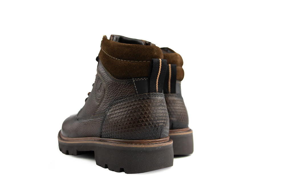 Australian Veterboot Mathew Brown