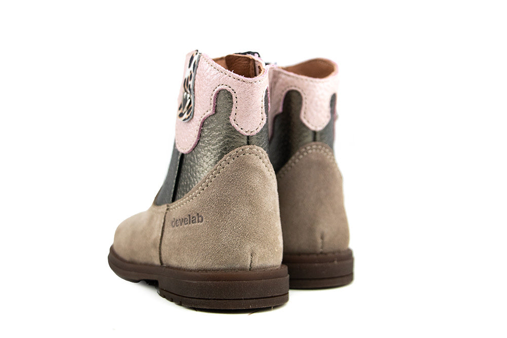 Develab Western Laars Taupe Fantasy