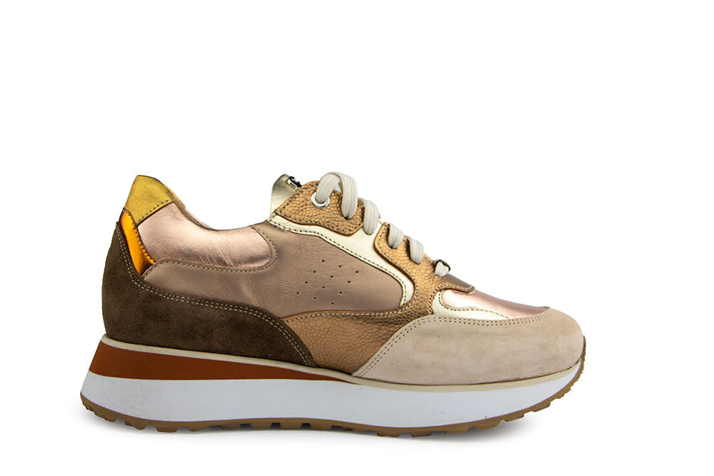 Footnotes Sneaker Esmee Chevreau Luxe Gold K