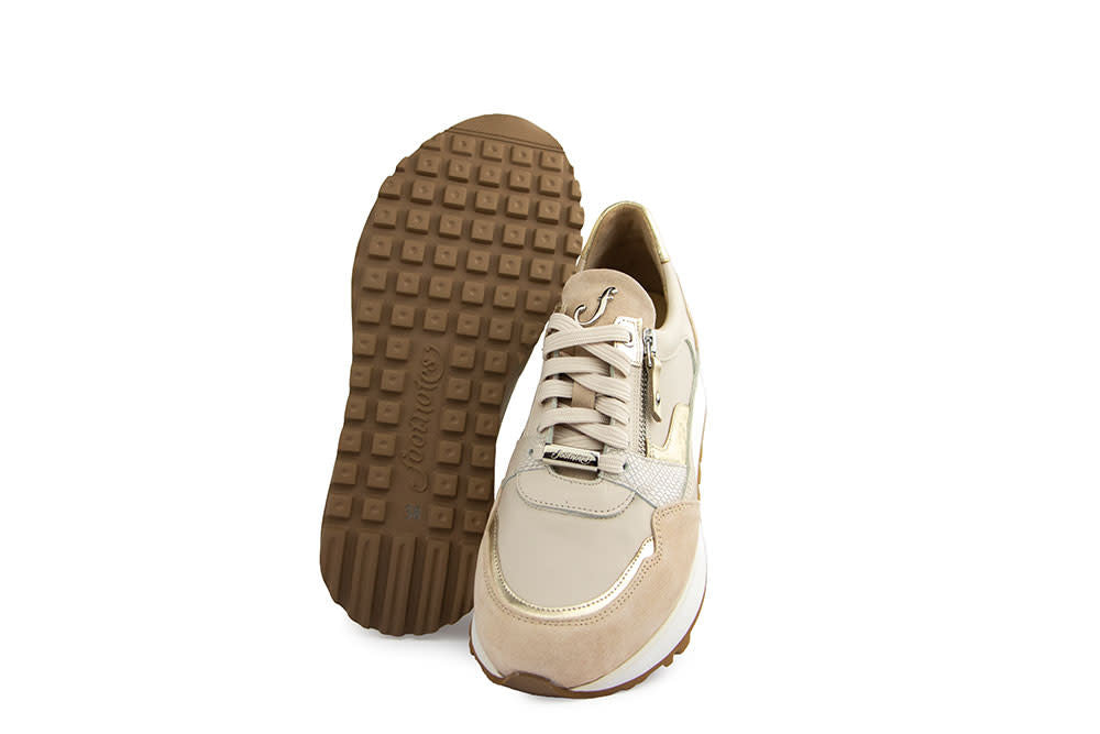 Footnotes Sneaker Elke Nappacalf Suede Creme K