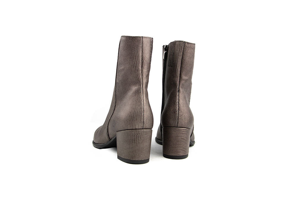 Footnotes Enkellaars Babs Phython Dark Brown 52.403-4344 K