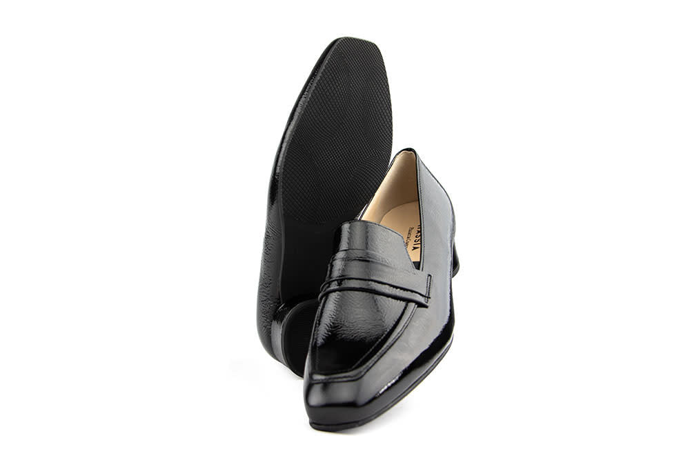 Hassia Roma Pump Schwarz Wetlack