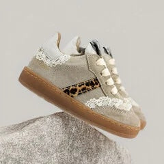 Sneaker met luipaardprint detail