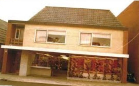 1981 — de verbouwde winkel met damesschoenen