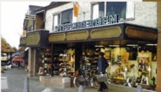 2011 — de winkel van Steenbergen Schoenen met nieuwe gevel
