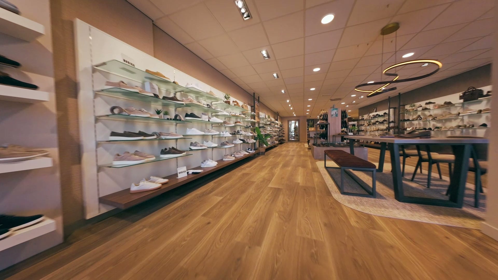 De winkel van Steenbergen Schoenen anno nu