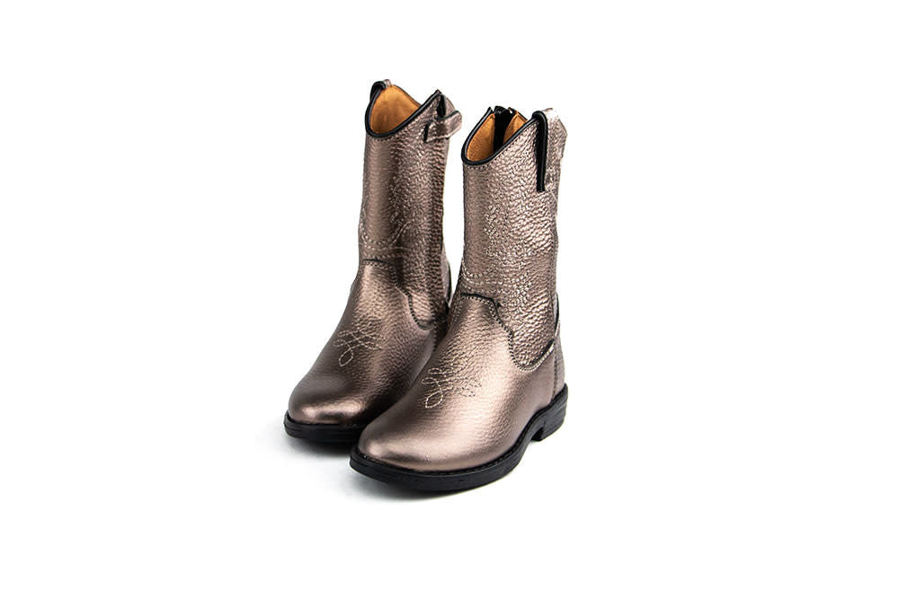 Red Rag Western Boot Bronze Metal
