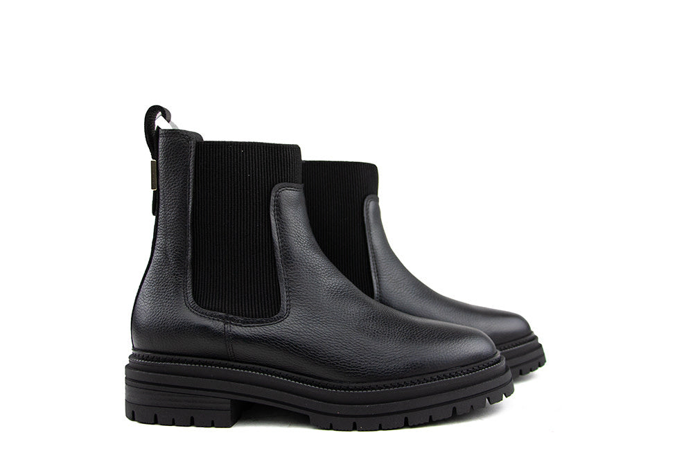 Tommy Hilfiger Plaque Pebble Chelsea Black