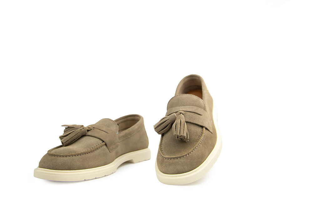 Tommy Hilfiger Tassel Loafer Sandalwood
